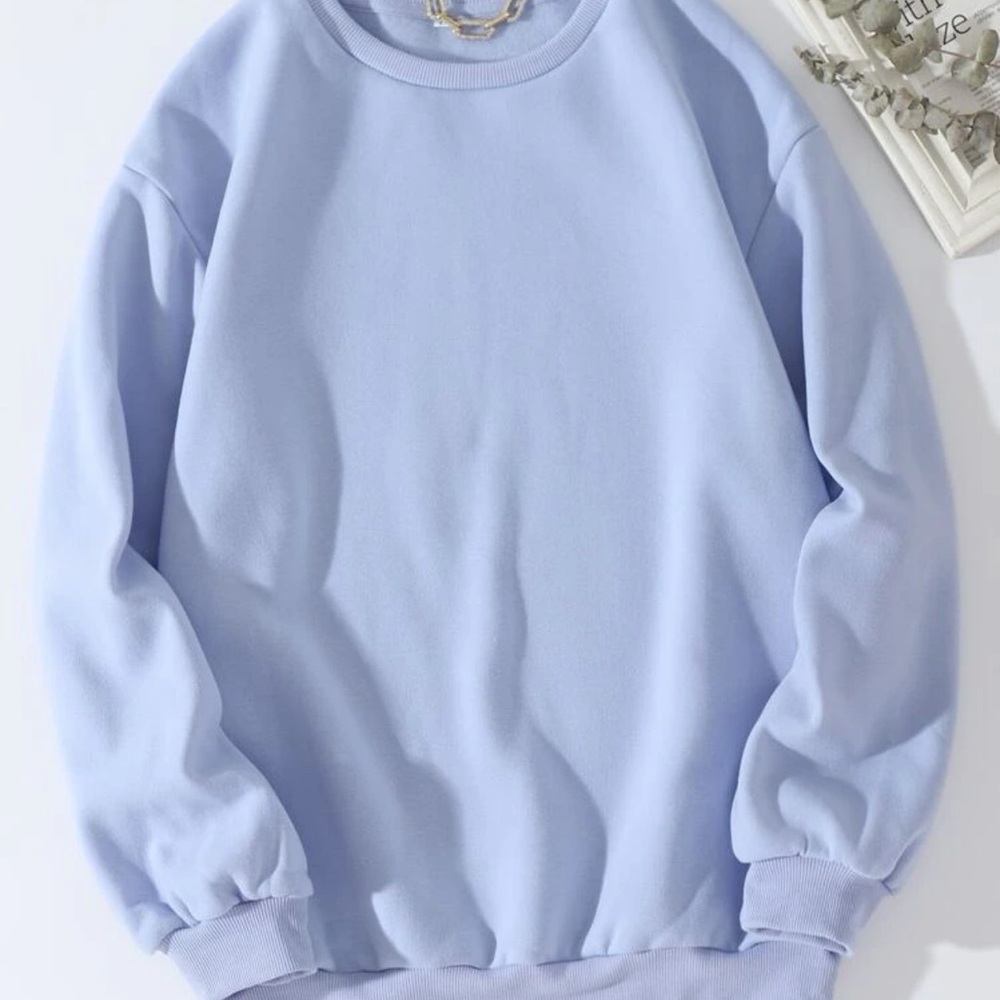 Drop shoulder blue sweatshirt